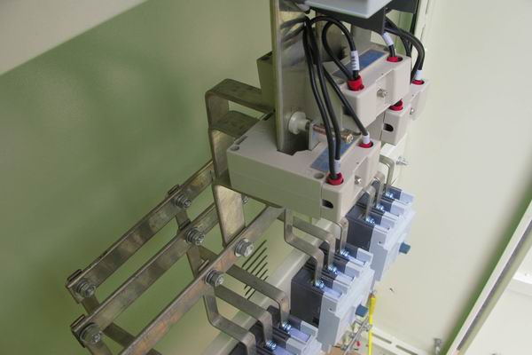 巨鹿配电柜-应急照明配电柜使用对工作人员的具